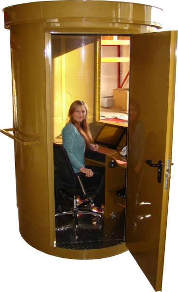 Litfaßsäulen Kassenhaus Bauhöhe 2,60 m, Ø 150 cm wetterfeste Ausführung